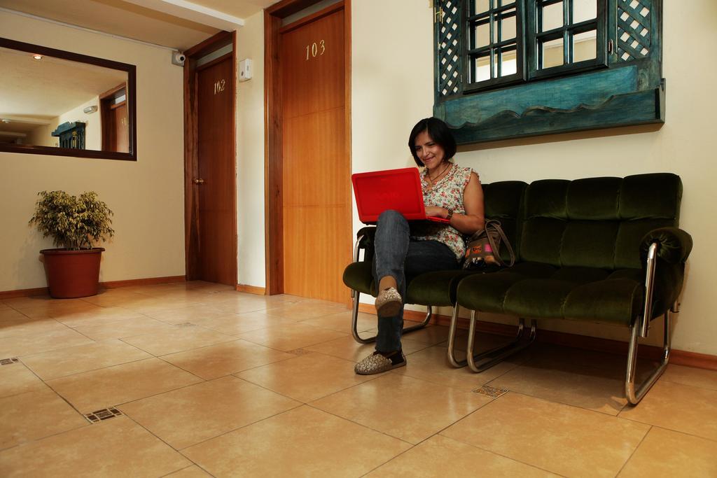 קיטו Hostal Capri מראה חיצוני תמונה