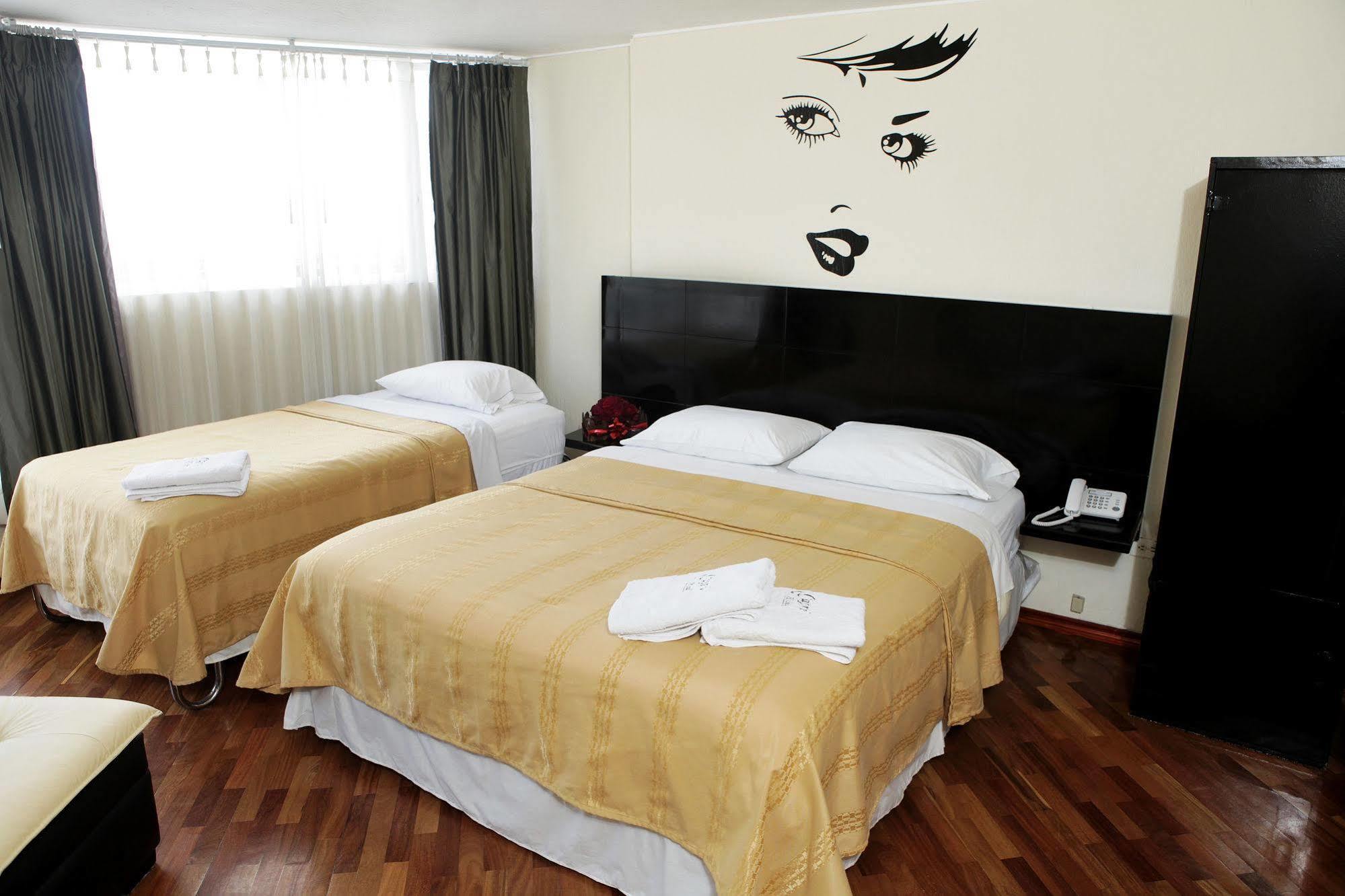 קיטו Hostal Capri מראה חיצוני תמונה