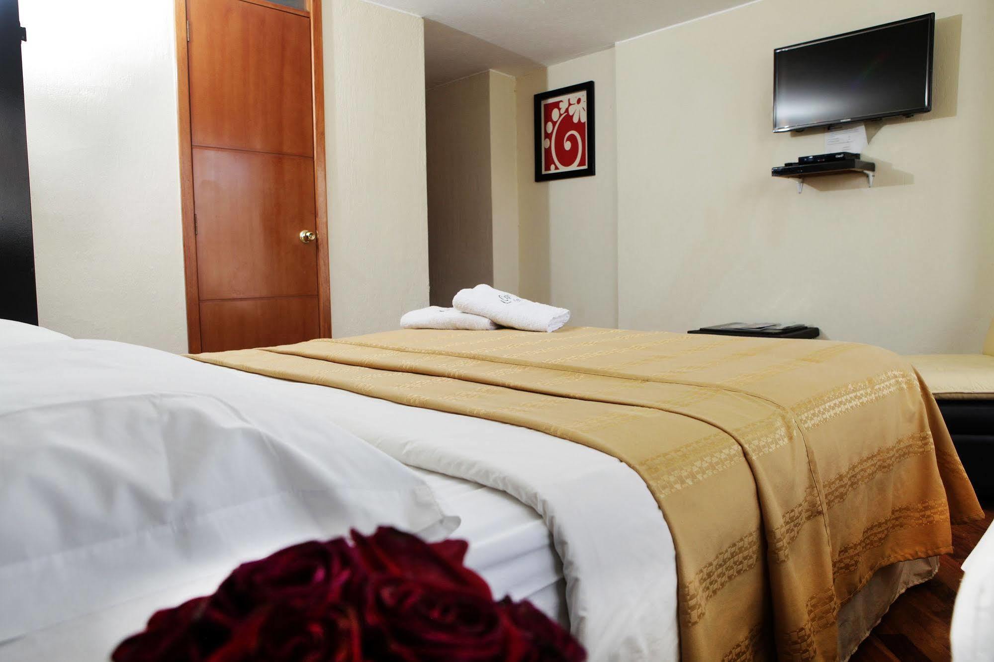 קיטו Hostal Capri מראה חיצוני תמונה