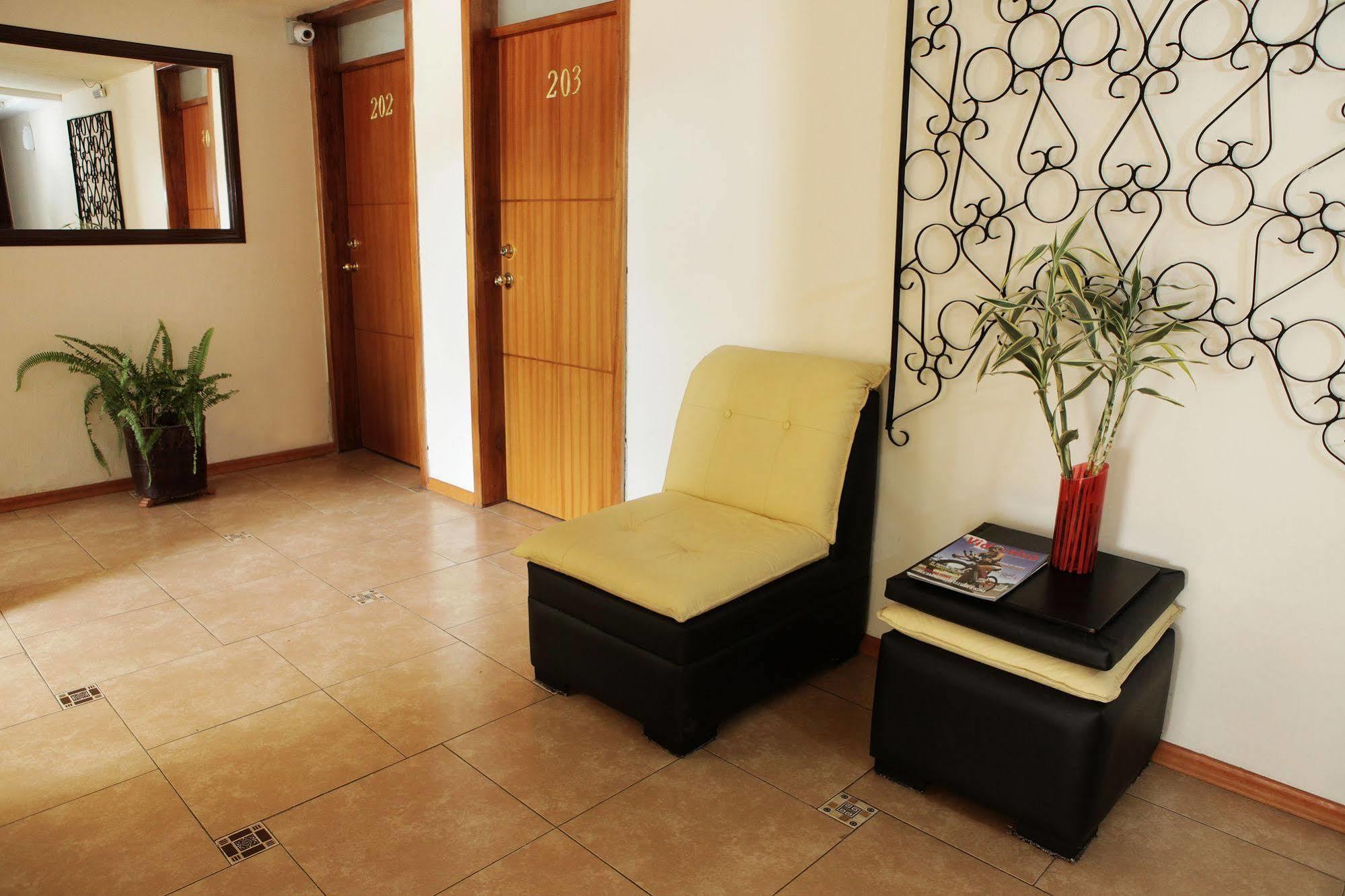 קיטו Hostal Capri מראה חיצוני תמונה